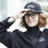 Photo portrait de Maya, directrice de la transformation et directrice de cabinet